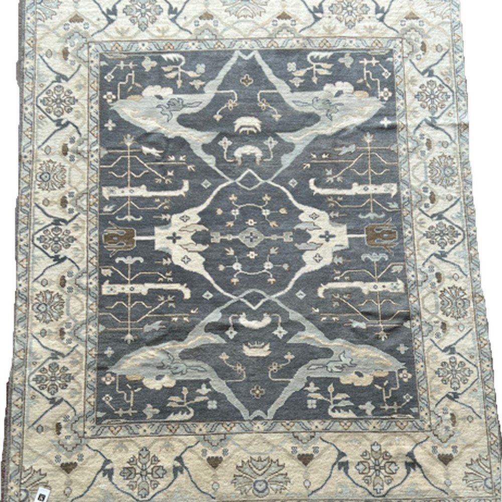 Oushak 66 Traditional Hand Knotted Wool Rug in Beige